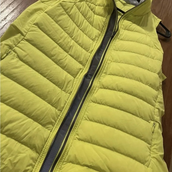 Lululemon fluffed up Split Pea Puffer Vest size 6 - Picture 7 of 10